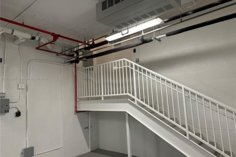 Condo in Sunny Isles Beach, Florida  № 1764960 - photo 8
