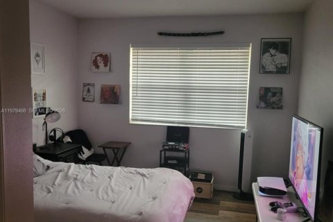 Купить кондоминиум в Пемброк-Пайнс, Флорида 2 спальни, № 2046231 - фото 12