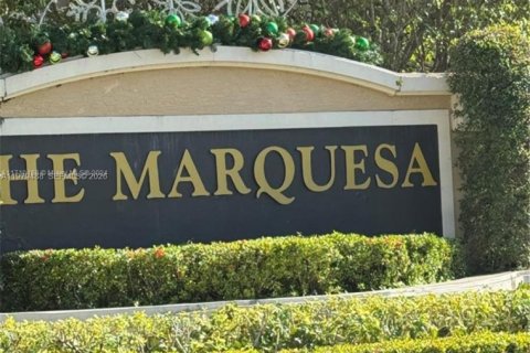 Кондоминиум с 2 спальнями в Пемброк-Пайнс, Флорида № 2046231