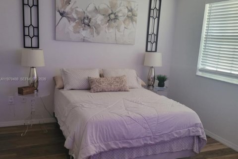 Купить кондоминиум в Пемброк-Пайнс, Флорида 2 спальни, № 2046231 - фото 11