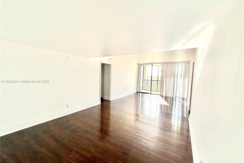 Снять в аренду квартиру в Авентура, Флорида 2 спальни, 105.72м2, № 1963166 - фото 13