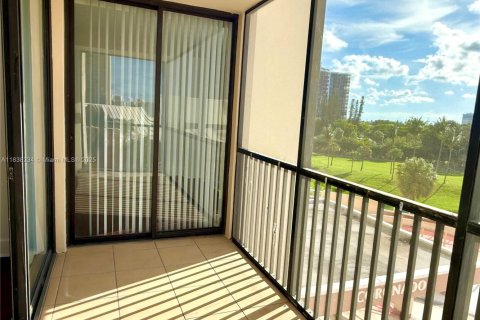 Снять в аренду квартиру в Авентура, Флорида 2 спальни, 105.72м2, № 1963166 - фото 15