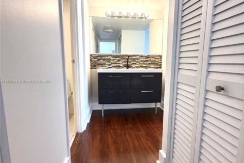 Снять в аренду квартиру в Авентура, Флорида 2 спальни, 105.72м2, № 1963166 - фото 23