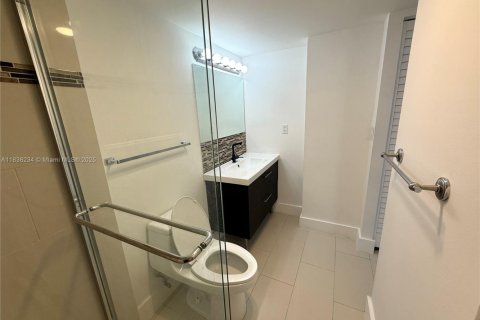 Снять в аренду квартиру в Авентура, Флорида 2 спальни, 105.72м2, № 1963166 - фото 18