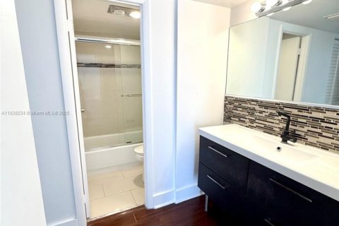 Снять в аренду квартиру в Авентура, Флорида 2 спальни, 105.72м2, № 1963166 - фото 24
