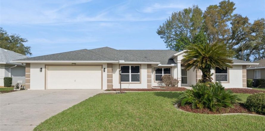 Villa ou maison à Leesburg, Floride 3 chambres, 223.15 m2 № 2433130
