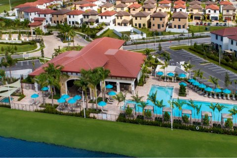 AQUABELLA à Hialeah, Floride № 62546 - photo 1