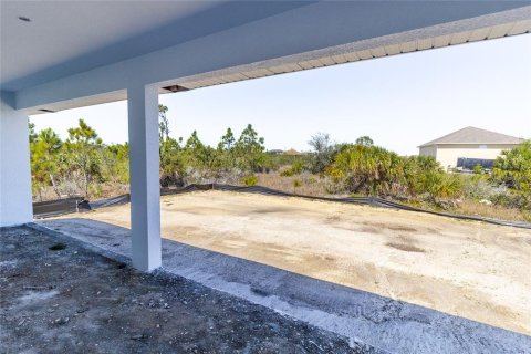 House in Port Charlotte, Florida 3 bedrooms, 189.71 sq.m. № 1526723 - photo 9