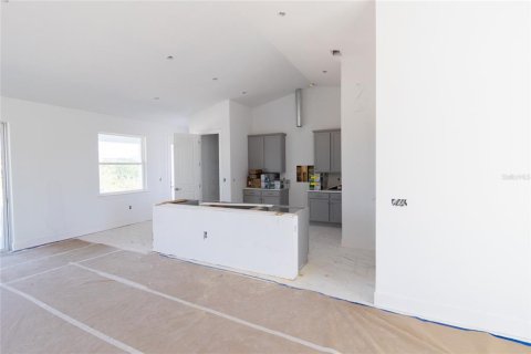 House in Port Charlotte, Florida 3 bedrooms, 189.71 sq.m. № 1526723 - photo 4