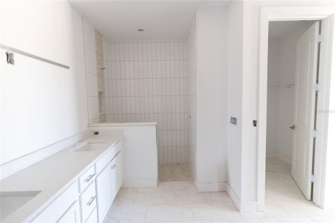 House in Port Charlotte, Florida 3 bedrooms, 189.71 sq.m. № 1526723 - photo 8