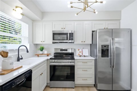 Villa ou maison à vendre à Sarasota, Floride: 3 chambres, 94.2 m2 № 2290569 - photo 14
