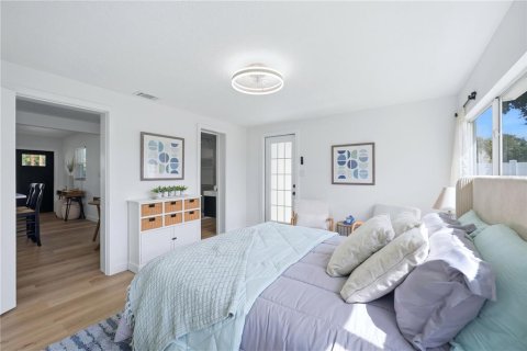 Villa ou maison à vendre à Sarasota, Floride: 3 chambres, 94.2 m2 № 2290569 - photo 18