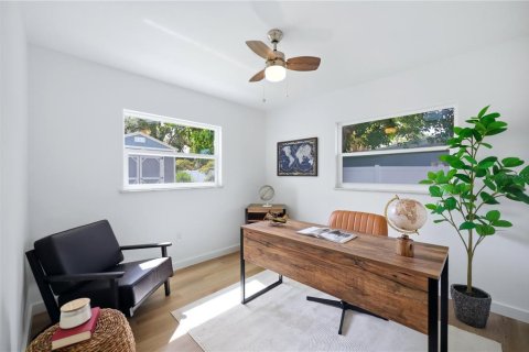 Villa ou maison à vendre à Sarasota, Floride: 3 chambres, 94.2 m2 № 2290569 - photo 9