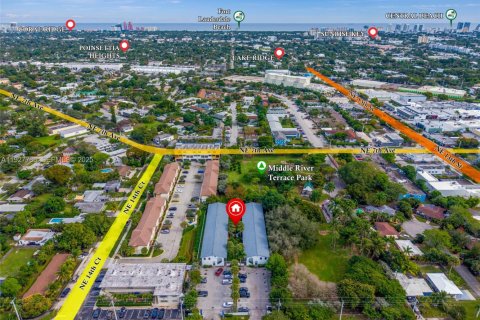 Купить коммерческую недвижимость в Форт-Лодердейл, Флорида № 2034261 - фото 24