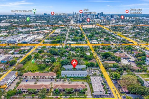 Купить коммерческую недвижимость в Форт-Лодердейл, Флорида № 2034261 - фото 26