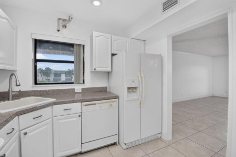 Condo in Boca Raton, Florida, 2 bedrooms № 2246328 - photo 27