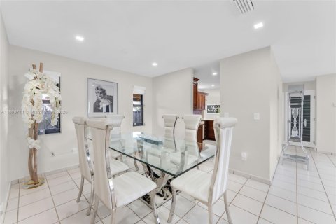 Casa en alquiler en Miami, Florida, 4 dormitorios, 192.03 m2 № 2012130 - foto 19
