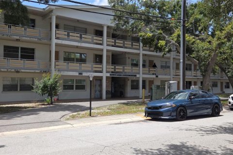 Condo in Largo, Florida, 2 bedrooms  № 2213206 - photo 2