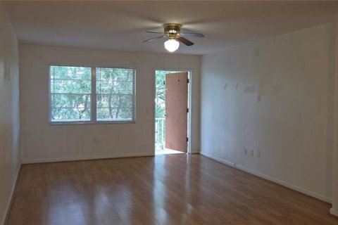Condo in Largo, Florida, 2 bedrooms  № 2213206 - photo 5