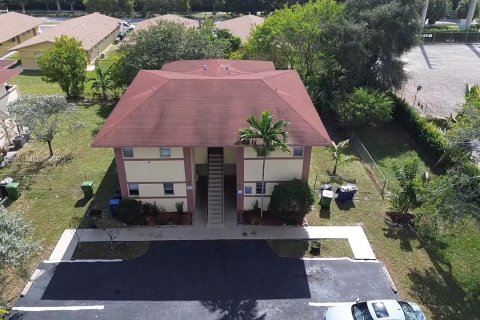 Propiedad comercial en venta en Hallandale Beach, Florida, 309.36 m2 № 1970511 - foto 4