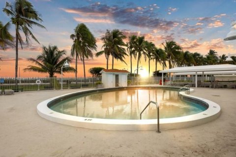 Купить кондоминиум в Майами-Бич, Флорида 1 спальня, 67.45м2, № 1952445 - фото 9