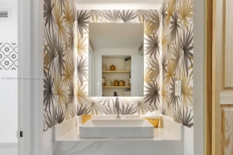 Купить кондоминиум в Майами-Бич, Флорида 1 спальня, 67.45м2, № 1952445 - фото 4