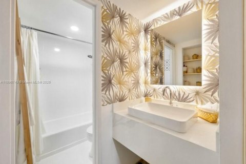 Купить кондоминиум в Майами-Бич, Флорида 1 спальня, 67.45м2, № 1952445 - фото 5