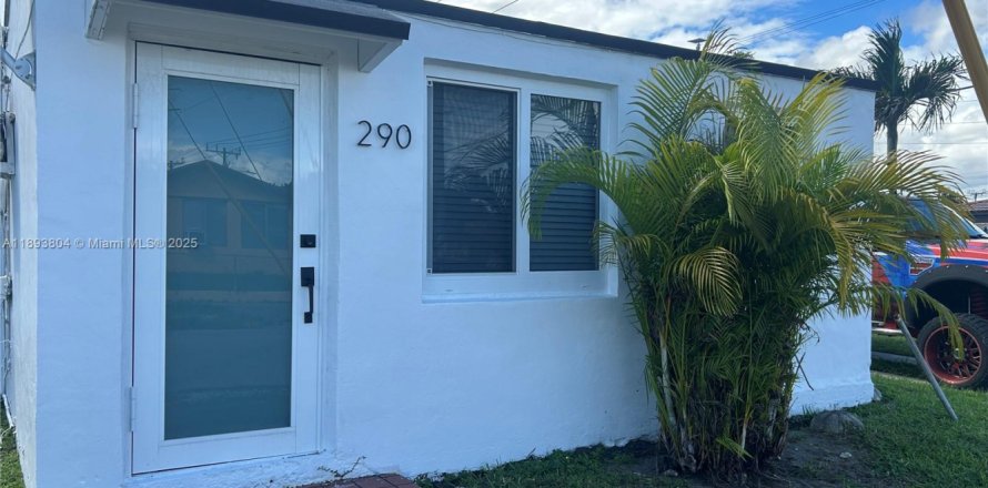 Villa ou maison à Miami, Floride 1 chambre, 46.45 m2 № 1945627