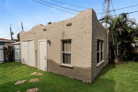 Casa en alquiler en West Palm Beach, Florida, 3 dormitorios, 129.41 m2 № 1887756 - foto 15