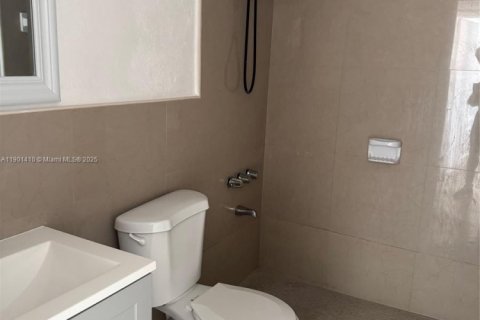 Снять в аренду кондоминиум в Суитуотер, Флорида 2 спальни, 72м2, № 1951702 - фото 8