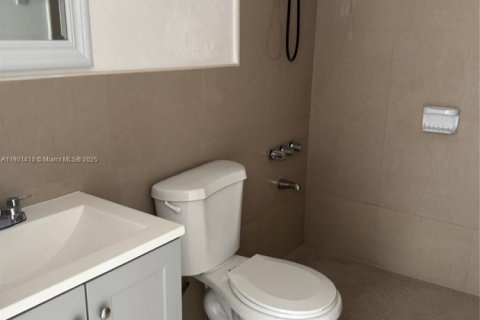 Снять в аренду кондоминиум в Суитуотер, Флорида 2 спальни, 72м2, № 1951702 - фото 7