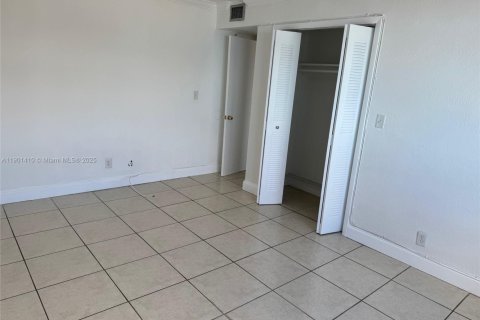 Снять в аренду кондоминиум в Суитуотер, Флорида 2 спальни, 72м2, № 1951702 - фото 13