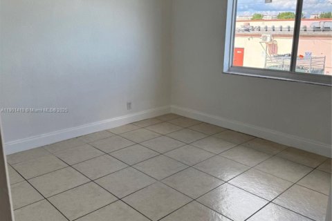 Снять в аренду кондоминиум в Суитуотер, Флорида 2 спальни, 72м2, № 1951702 - фото 10