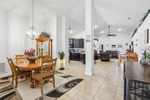 House in Hudson, Florida 4 bedrooms, 205.96 sq.m. № 2302693 - photo 15