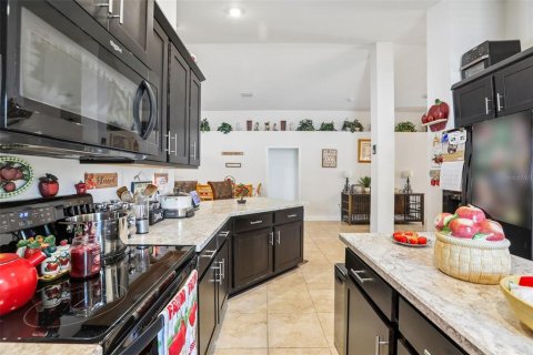 House in Hudson, Florida 4 bedrooms, 205.96 sq.m. № 2302693 - photo 22