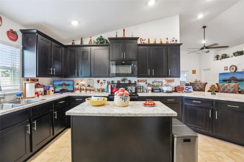 House in Hudson, Florida 4 bedrooms, 205.96 sq.m. № 2302693 - photo 21