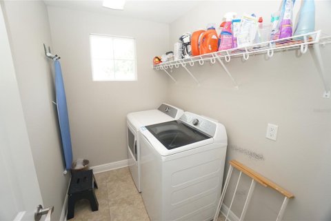 House in Tampa, Florida 4 bedrooms, 220.92 sq.m. № 2209774 - photo 16