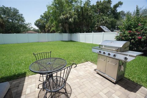 House in Tampa, Florida 4 bedrooms, 220.92 sq.m. № 2209774 - photo 7