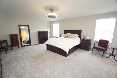 House in Tampa, Florida 4 bedrooms, 220.92 sq.m. № 2209774 - photo 14