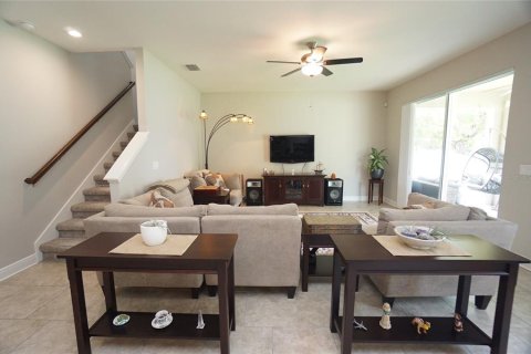 House in Tampa, Florida 4 bedrooms, 220.92 sq.m. № 2209774 - photo 3