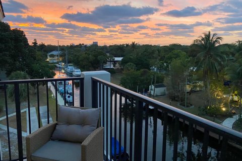 Condominio en venta en Fort Lauderdale, Florida, 3 dormitorios, 95.22 m2 № 2412240 - foto 24