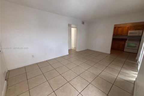 Appartement à louer à Miami, Floride: 2 chambres, 75.25 m2 № 2084224 - photo 6