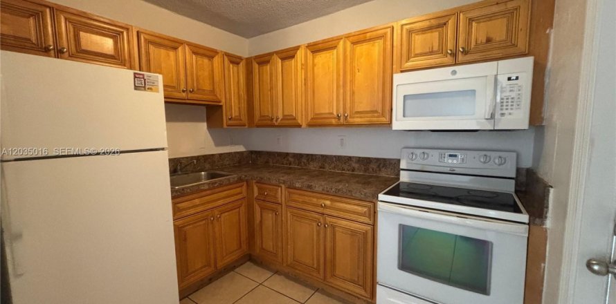 Appartement à Miami, Floride 2 chambres, 75.25 m2 № 2084224