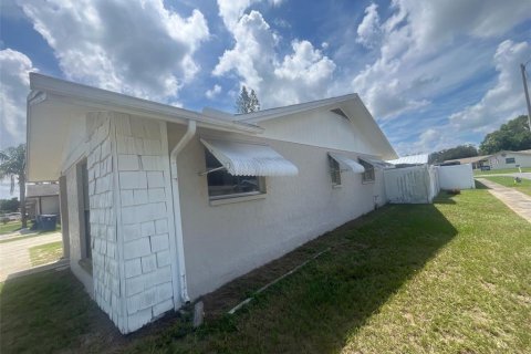 Casa en venta en New Port Richey, Florida, 3 dormitorios, 119.47 m2 № 1873014 - foto 14