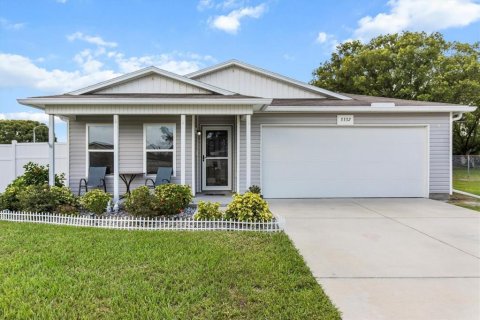 House in Spring Hill, Florida 4 bedrooms, 128.95 sq.m. № 1876265 - photo 1