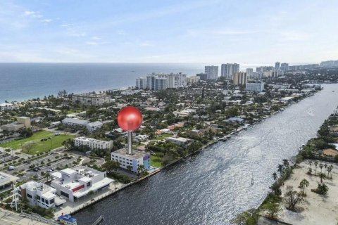 Снять в аренду квартиру в Помпано-Бич, Флорида 3 комнаты, 104.14м2, № 2083887 - фото 5