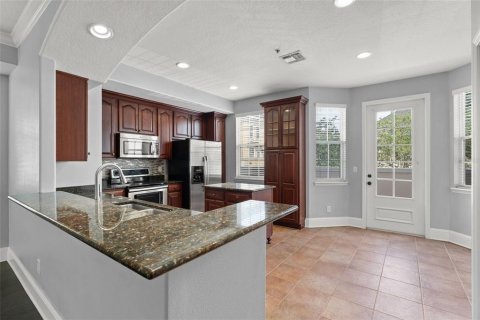 Touwnhouse à vendre à Orlando, Floride: 3 chambres, 173.82 m2 № 2096666 - photo 7