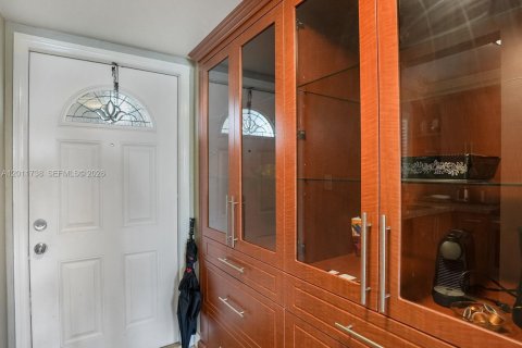 Condo in Sunrise, Florida, 2 bedrooms  № 2074903 - photo 10