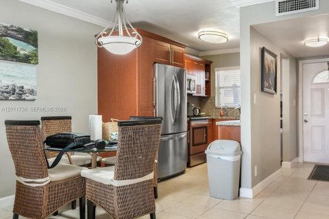 Condo in Sunrise, Florida, 2 bedrooms № 2074903