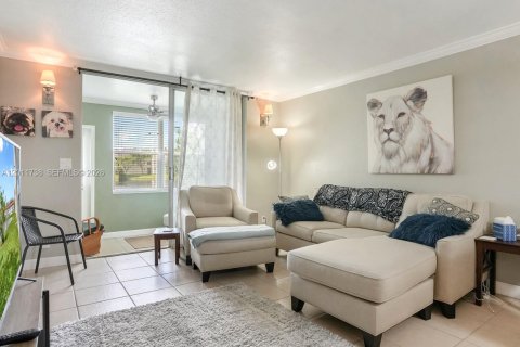 Condo in Sunrise, Florida, 2 bedrooms  № 2074903 - photo 3